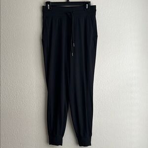Like New! Lululemon Black Drawstring Jogger Pants in Size 6